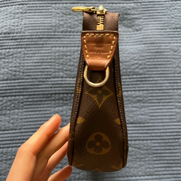 Incredible Louis Vuitton pochette! - Picture 5 of 8